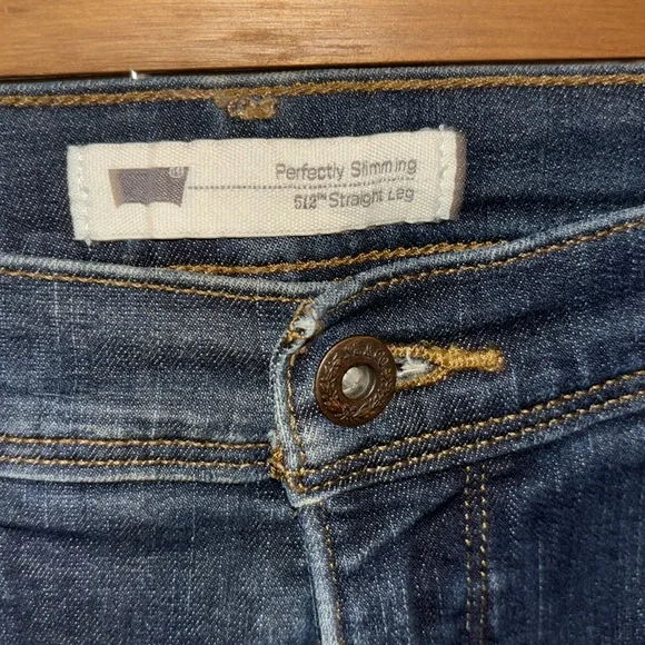 Levi’s SIZE 31”x 30”(12) Perfectly Slimming 512 Jeans - Straight Leg - Like New - Picture 6 of 14
